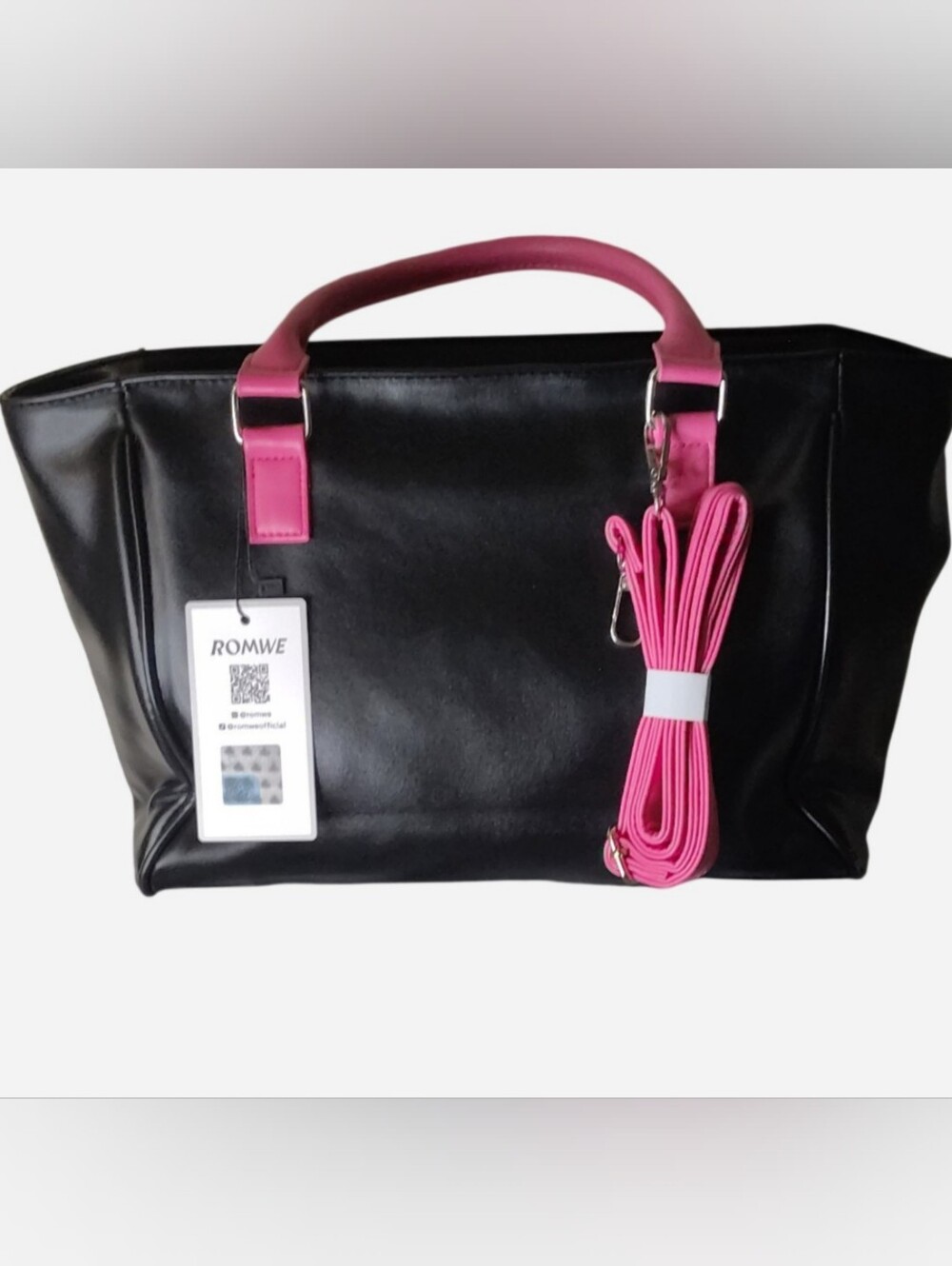 Betty Boop Black Tote with Hot Pink Handles and Kiss Accents - Picture 7 of 8